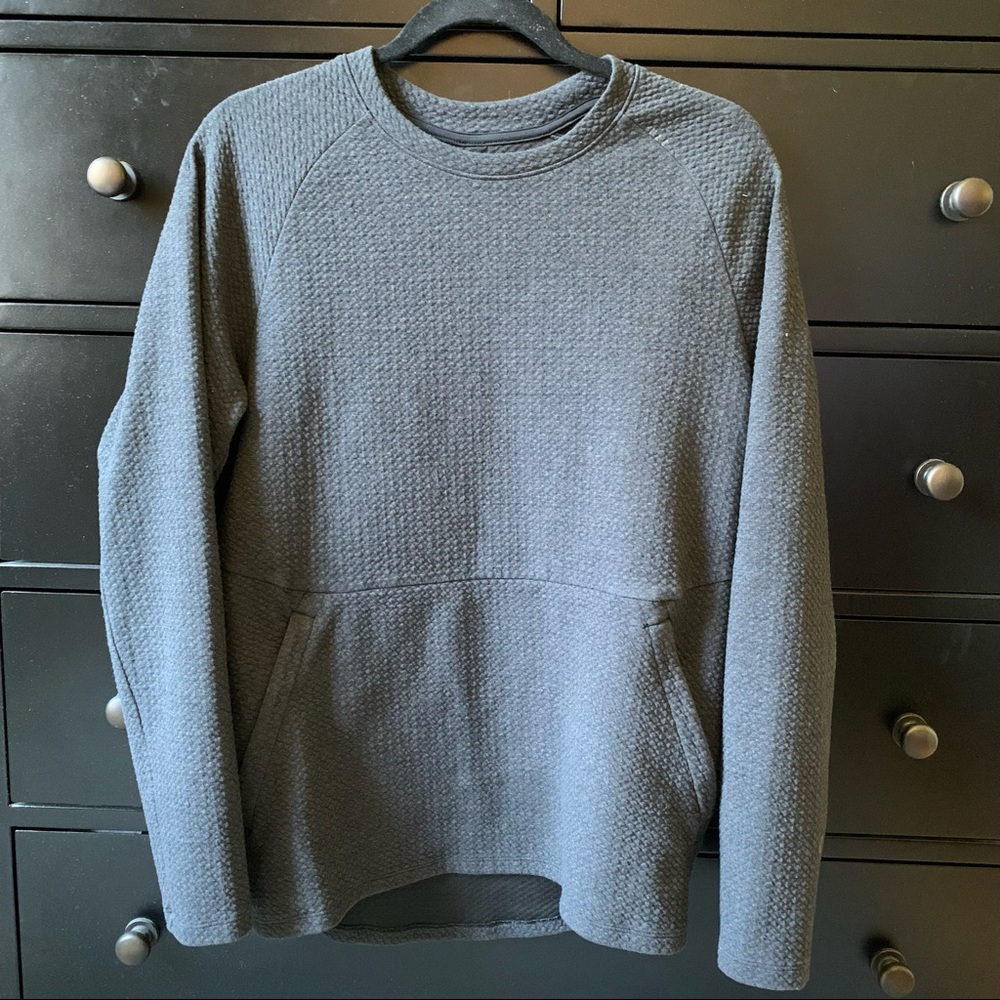 lululemon Men’s Sweatshirt with Zipper Pockets